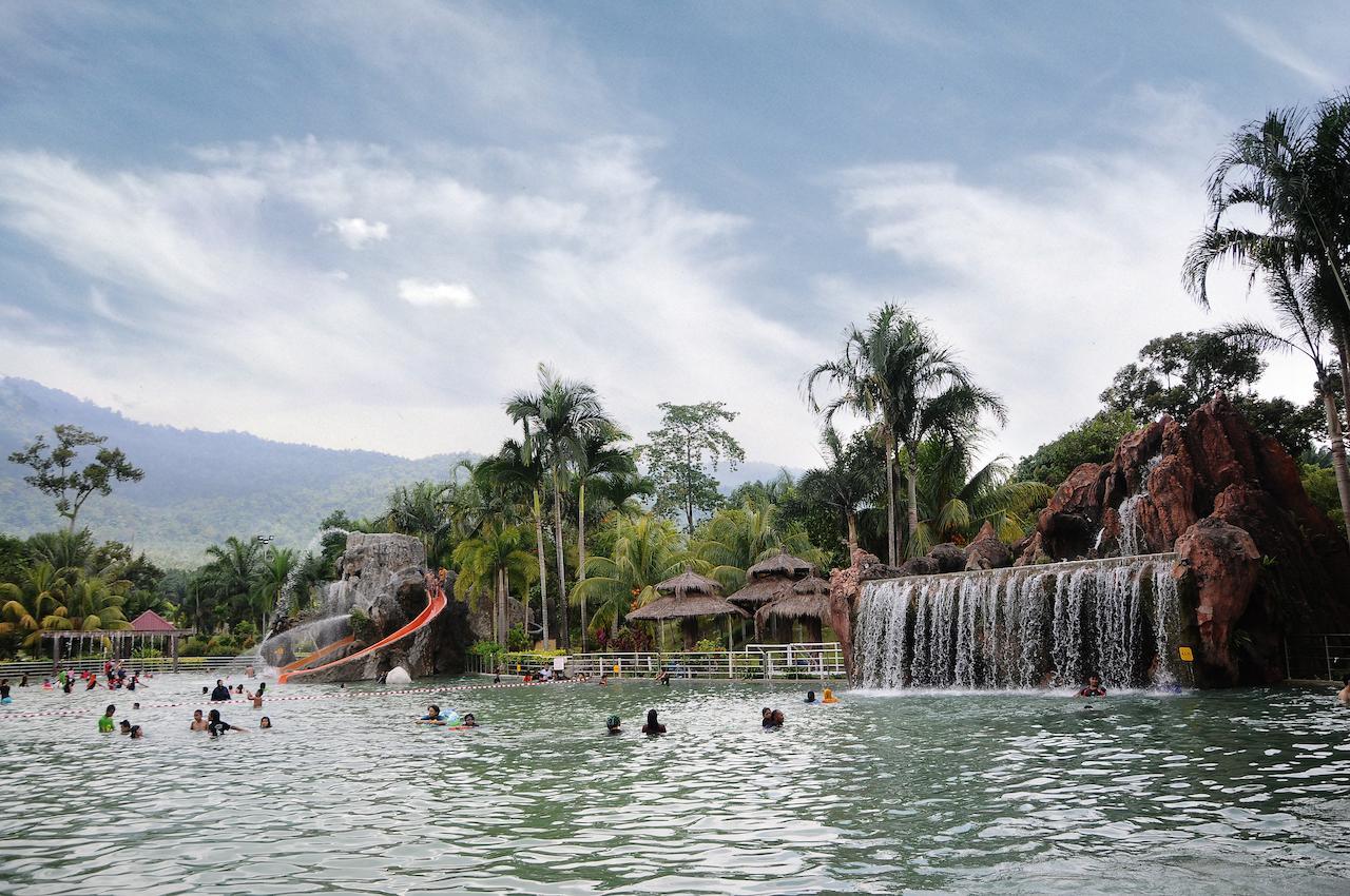 Felda Residence Hot Springs Sungkai Bagian luar foto