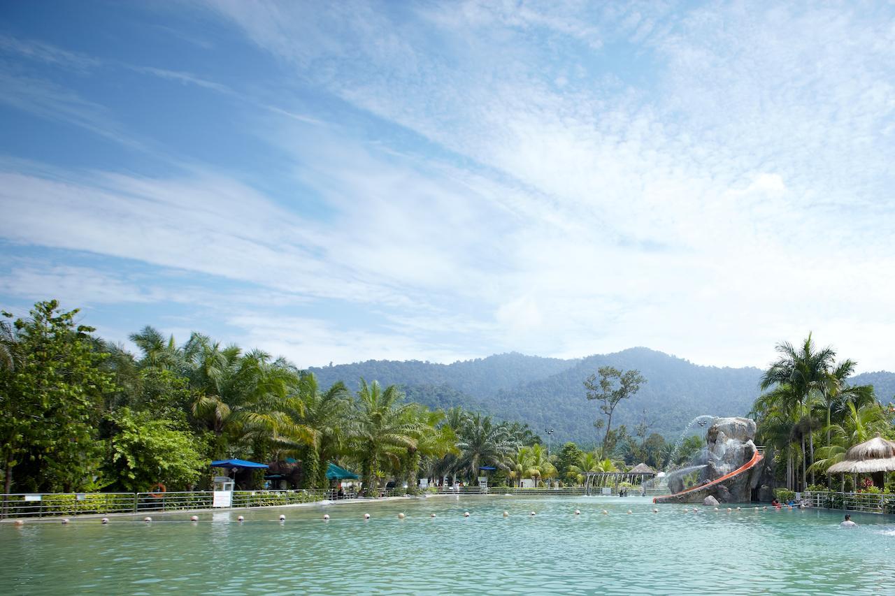 Felda Residence Hot Springs Sungkai Bagian luar foto