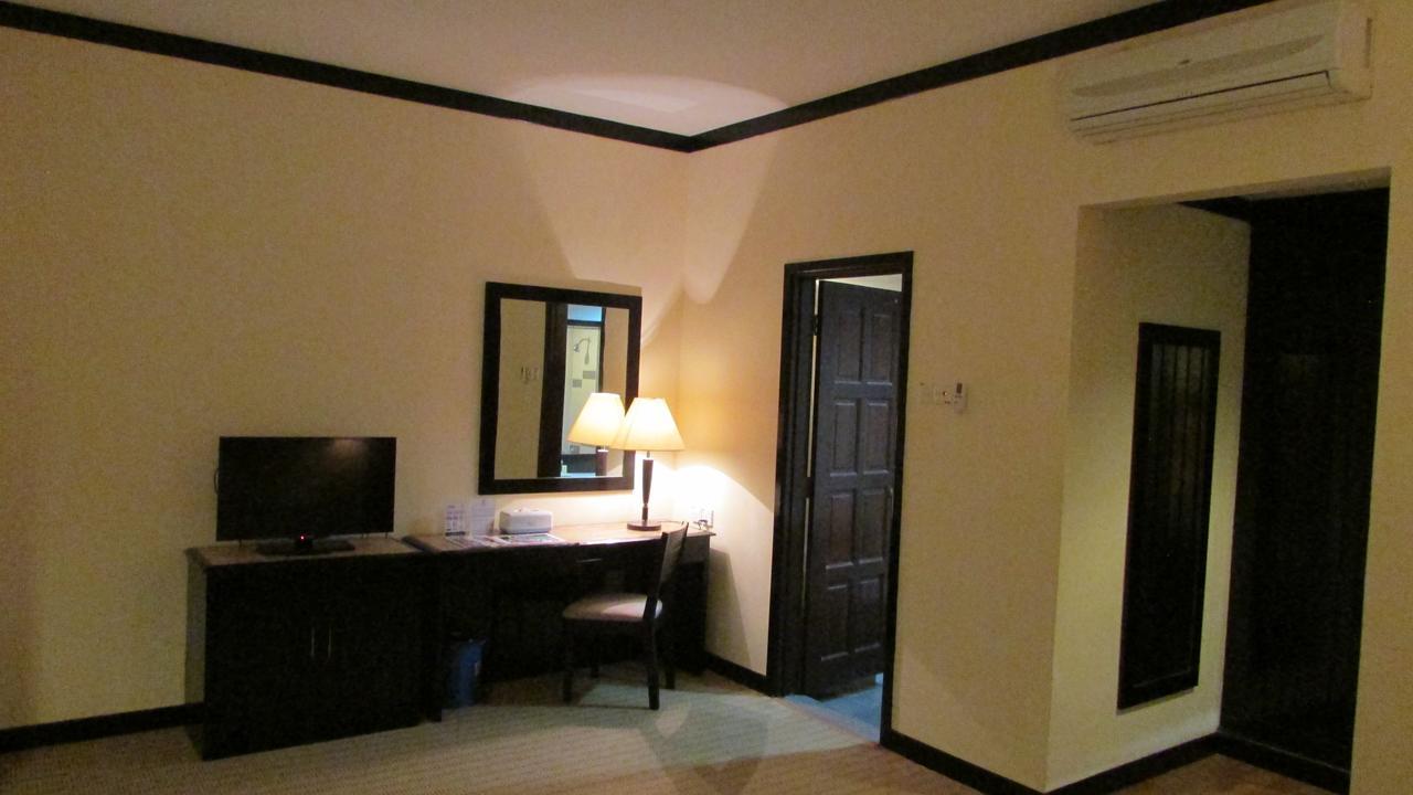 Felda Residence Hot Springs Sungkai Bagian luar foto