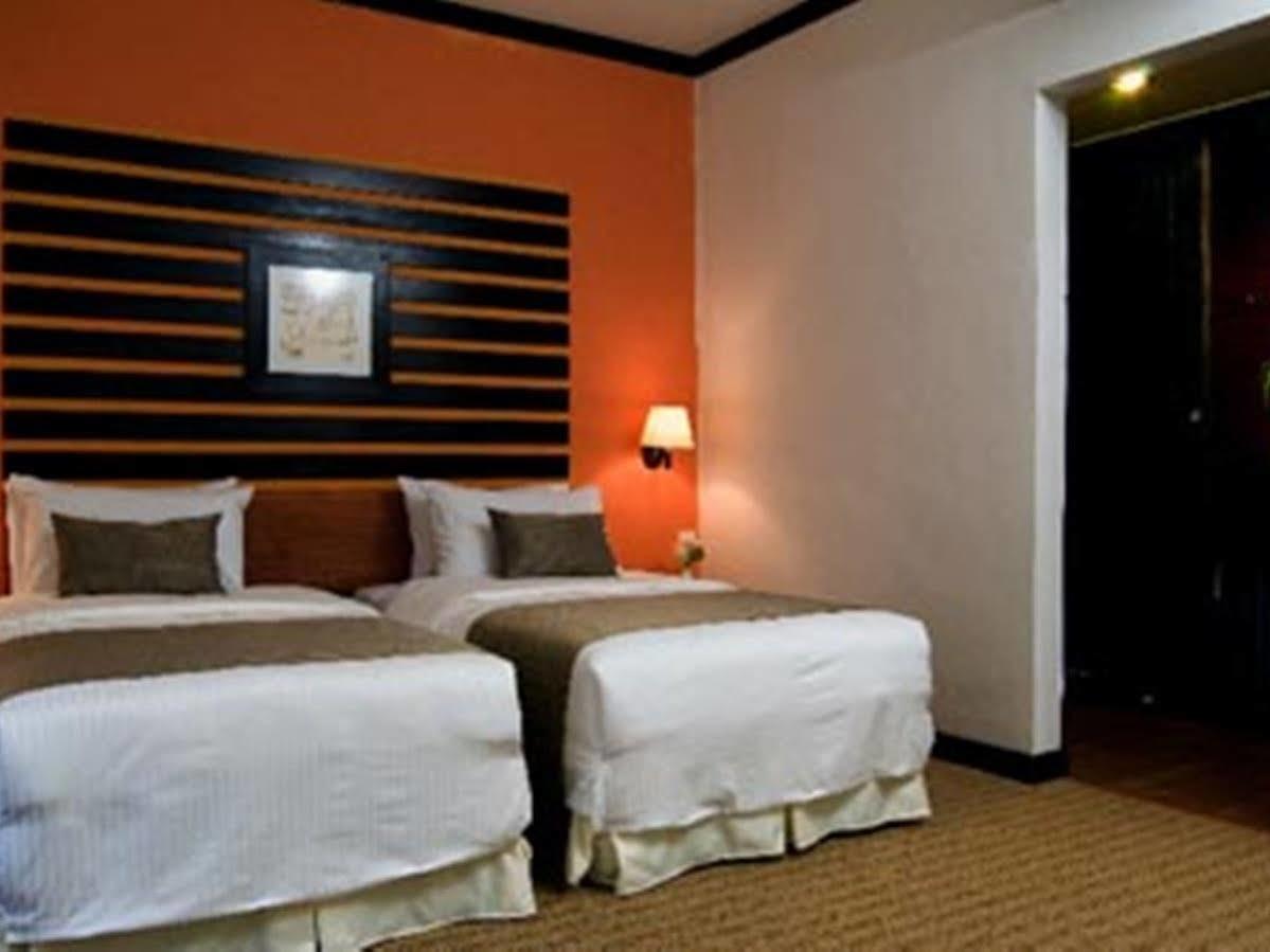 Felda Residence Hot Springs Sungkai Bagian luar foto