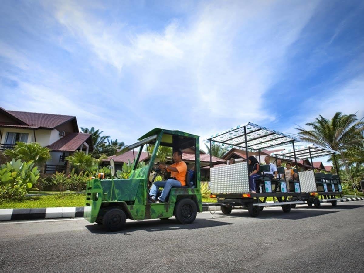 Felda Residence Hot Springs Sungkai Bagian luar foto